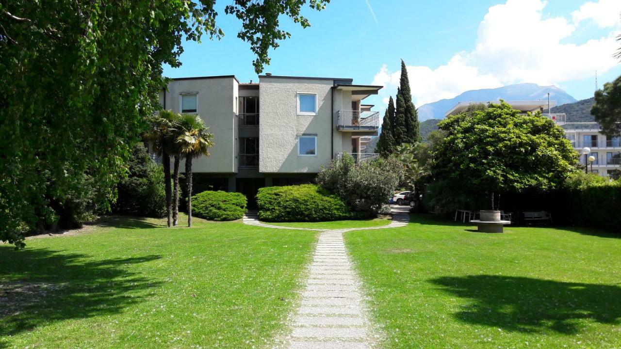 Garda Blu Apartment Riva del Garda Exterior foto